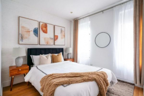 1290-7 New Renovated 2 Bedrooms in UES